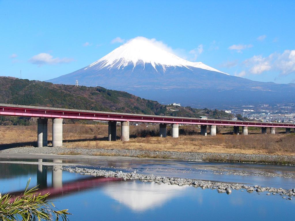 פוג'י Fuji-Shi Business Hotel Furuiya Ryokan מראה חיצוני תמונה